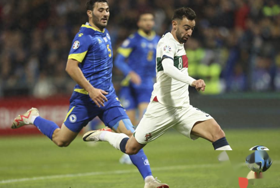 葡萄牙队大胜匈牙利队，豪取小组第一